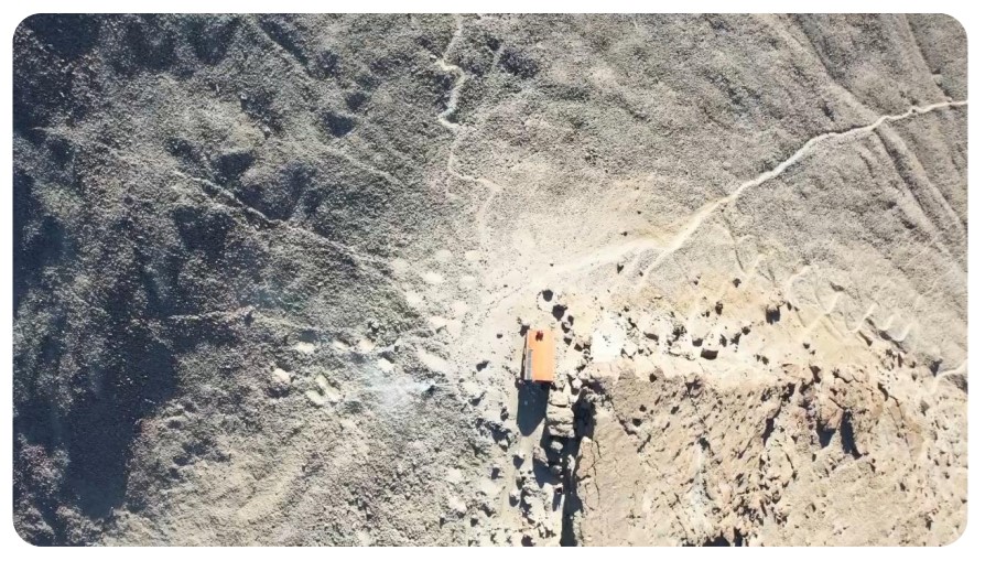 "Amadeh Laziz" Builds Emergency Helicopter Pad on Mount Damavand as Part of Its Social Responsibility