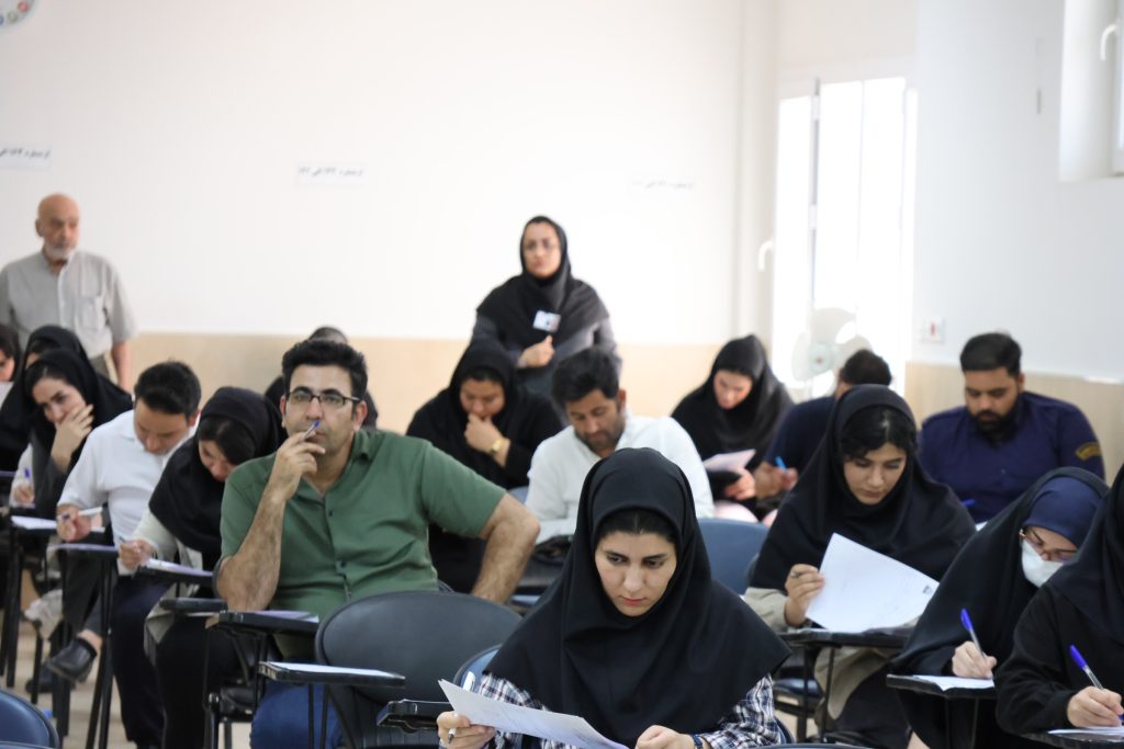 برگزاری امتحانات پایان نیمسال در دانشگاه علمیکاربردی کهریزک